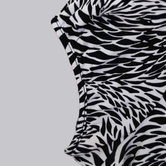 🦓 EUC Zebra Print Short Cap Sleeve Stretchy Top by Worthington - Picture 8 of 10